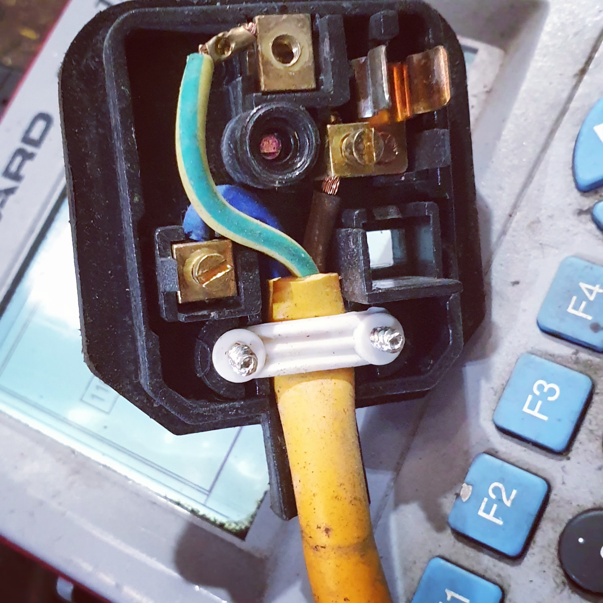 PAT Testing every single plug Green Sparks PAT Testing
